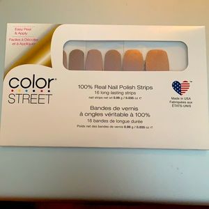 Color street nail polish strips. 💅